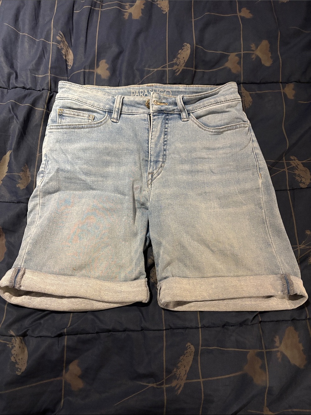 EUC Parasuco Jeans - Fitted Light Wash Jean Shorts with rolled hem/cuff -size 6